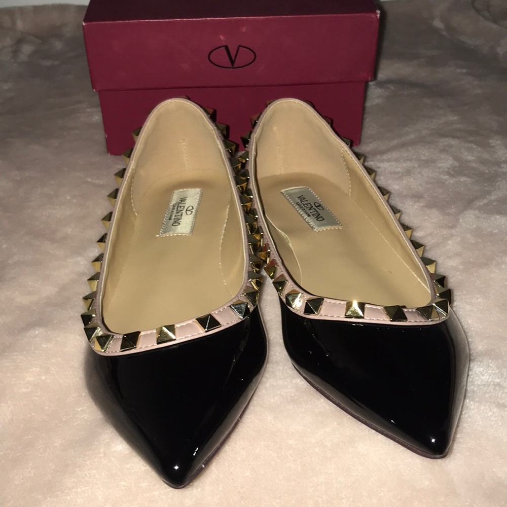 Authentic Valentino Studded Flats w/ shoe box